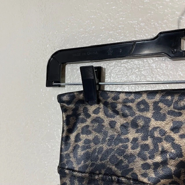 Leggings Spanx Imitación Cuero Estampado Animal Mujer Pequeños Metálicos Dorados Negros Foto 2 de 4