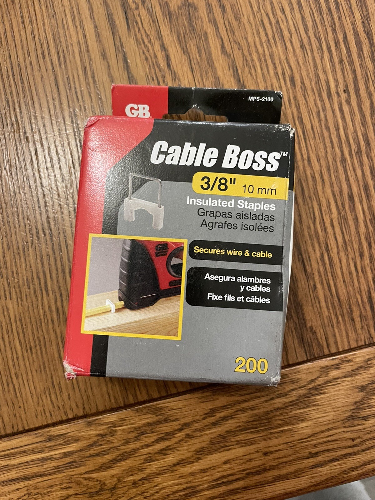 Cable Boss Insulated Staples I Have 30 But One Is 8 eBay