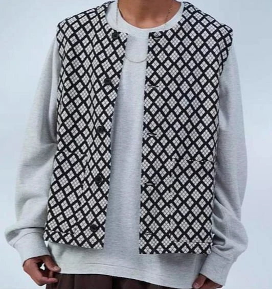 Gilet jacquard sans manches boxy boutonné blanc noir Native Youth Gael S neuf avec étiquette P