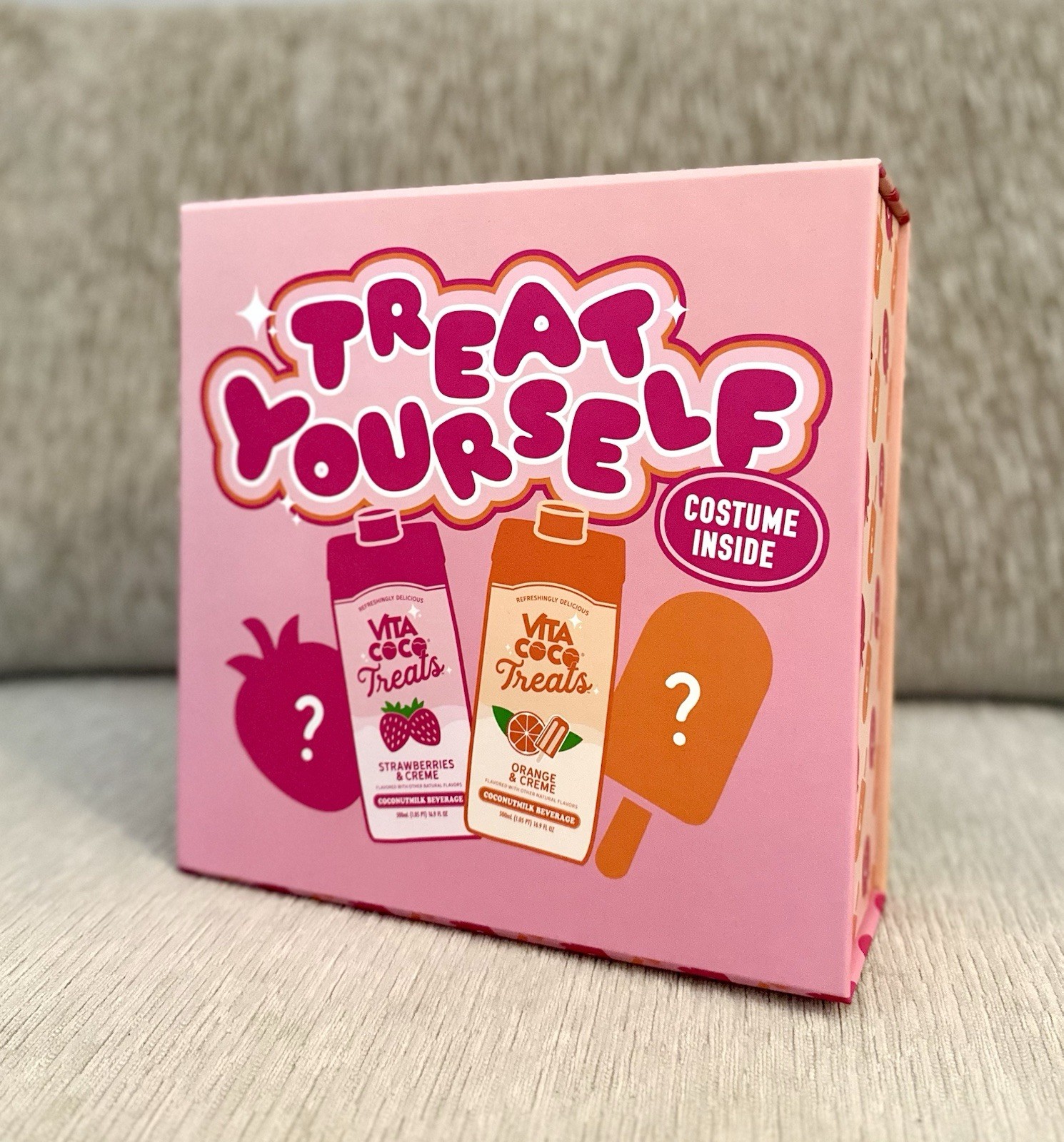 Vita Coco Mystery Kit Strawberry & Creme Treats Labubu Costume + Keychain LE/300