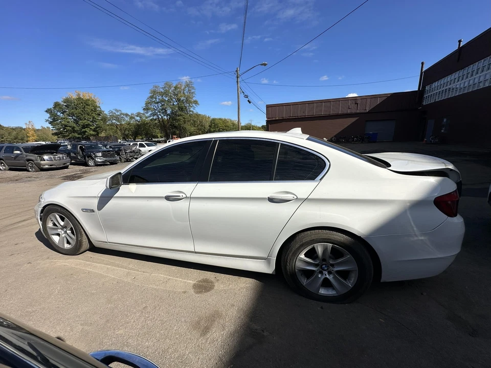 Módulo de control del motor usado (ECM) se adapta a: BMW 528I 2012 módulo de control electrónico M Foto 4 de 4