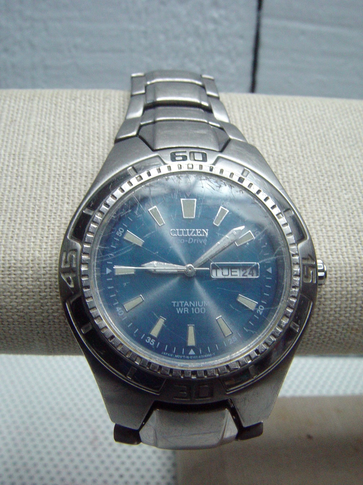 CITIZEN ECO-DRIVE TITANIUM WATCH
