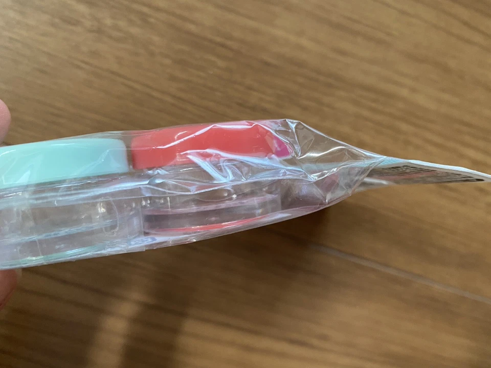 Made in Japan! A set of 2 Crayon Shin-chan cream cases! - Image 4 of 4