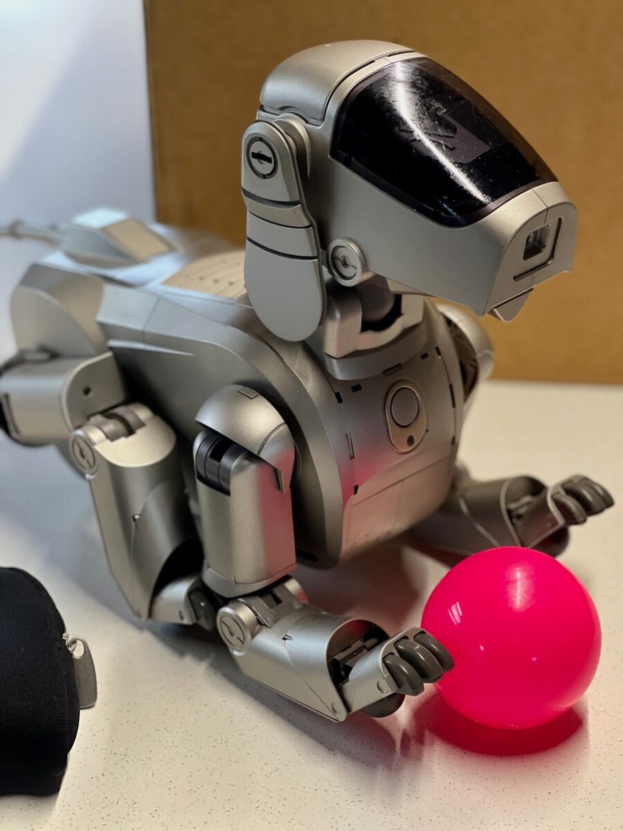Sony AIBO ERS-110 Original first generation - Complete in Sony AIBO ERS-110 Original first generation - Complete in