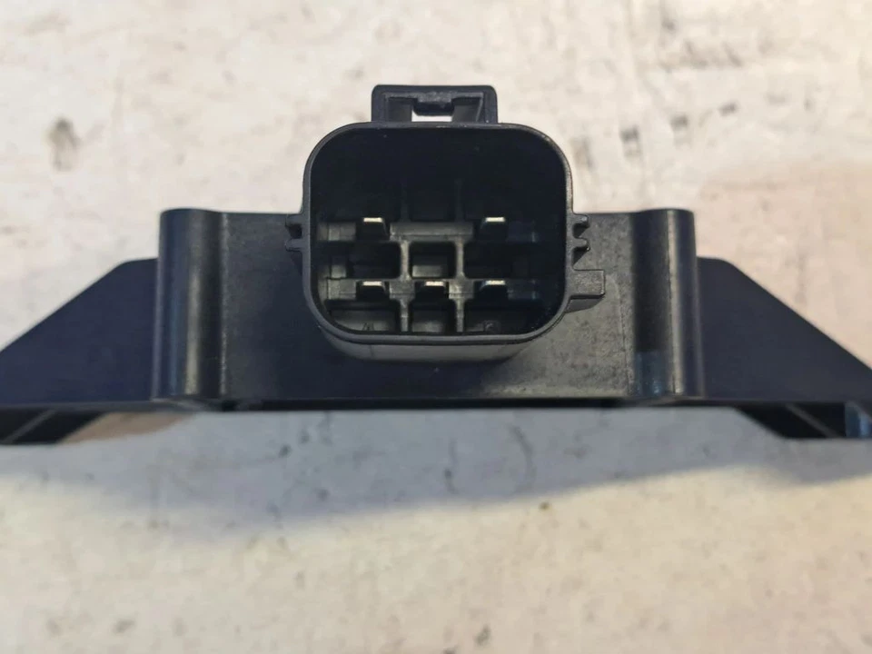 Volvo S80 2013 Petrol Control Unit High Pressure Fuel Pump 31405746 224kW - Image 4 of 4