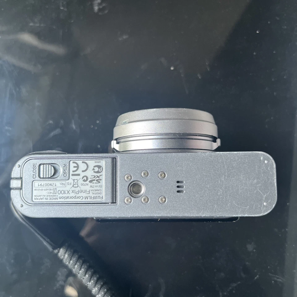 Fujifilm FinePix X100, photo 4 of 5