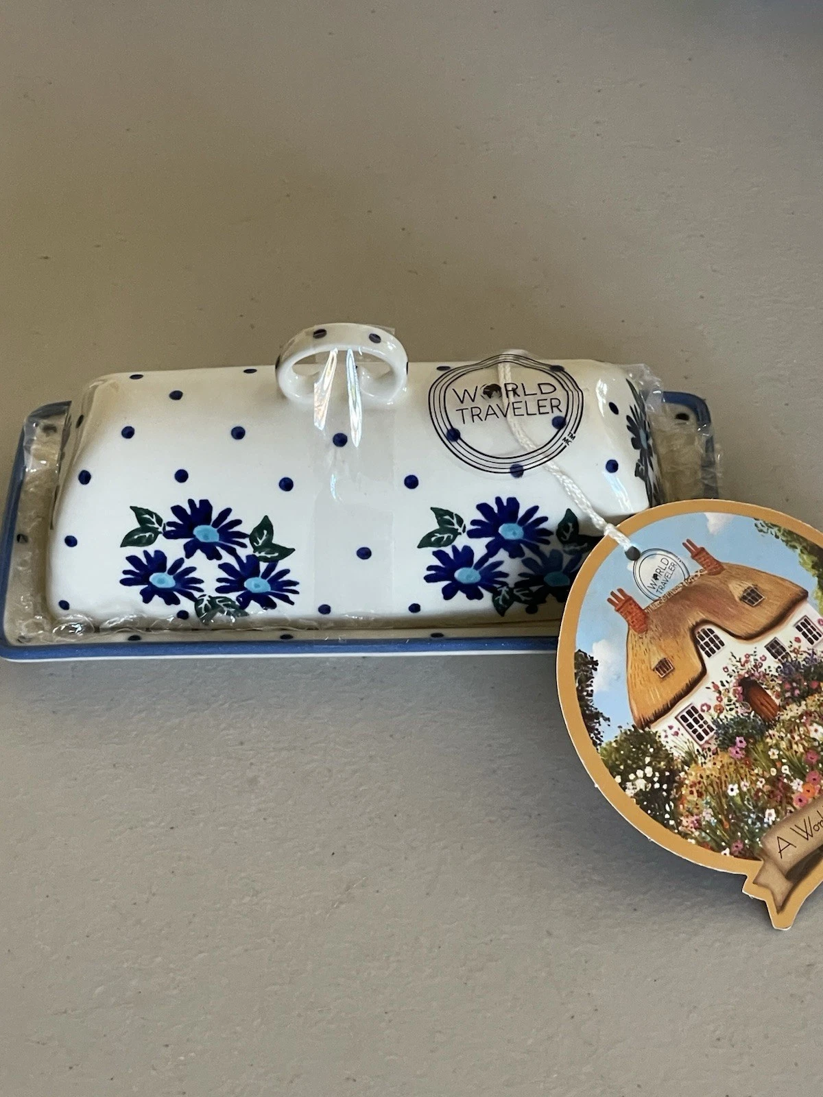 POLISH WIZA POTTERY LIDDED BUTTER DISH IN BLUE FLORAL 6,3”
