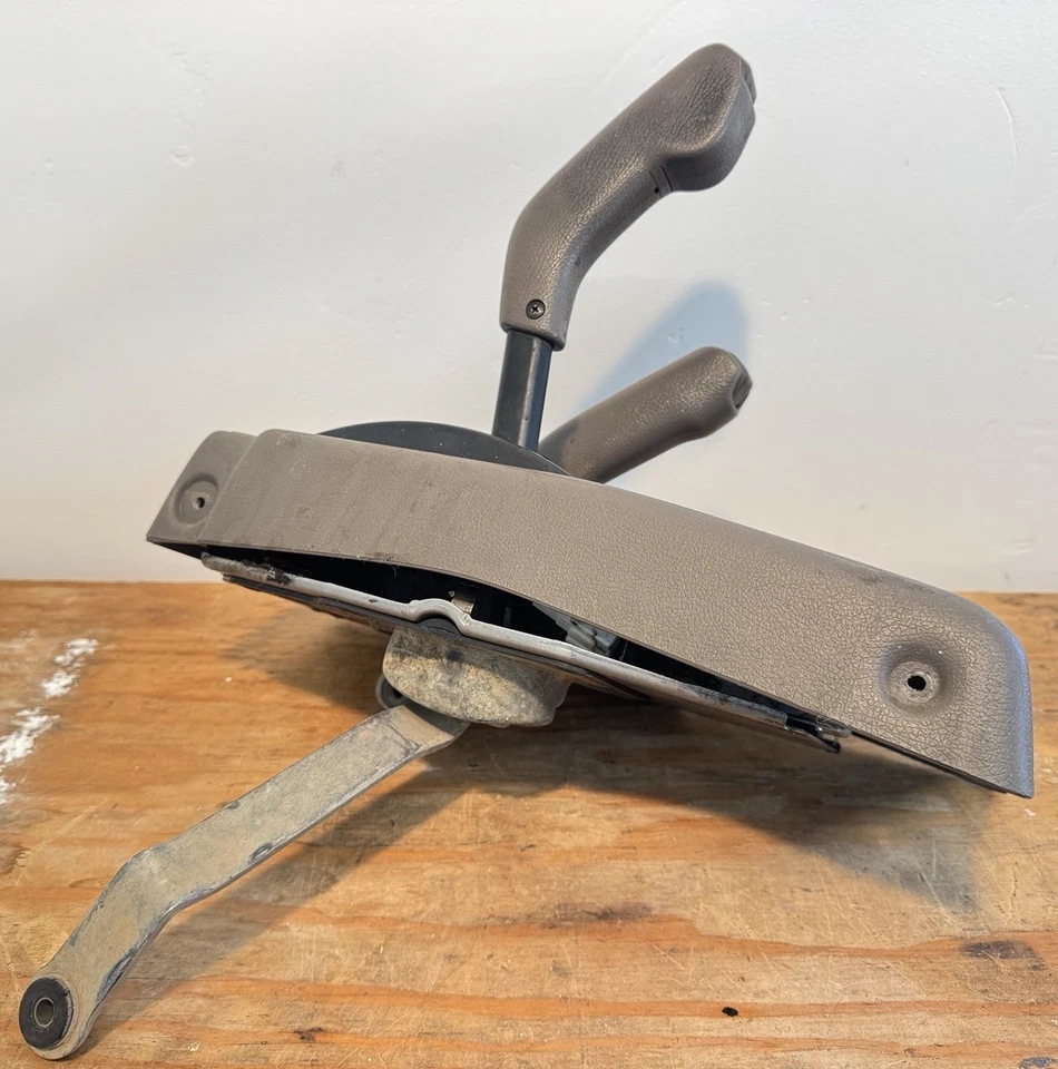 1990-1995 TOYOTA 4RUNNER AUTOMATIC 4WD FLOOR SHIFTER ASSEMBLY UNIT OEM - Image 2 of 4