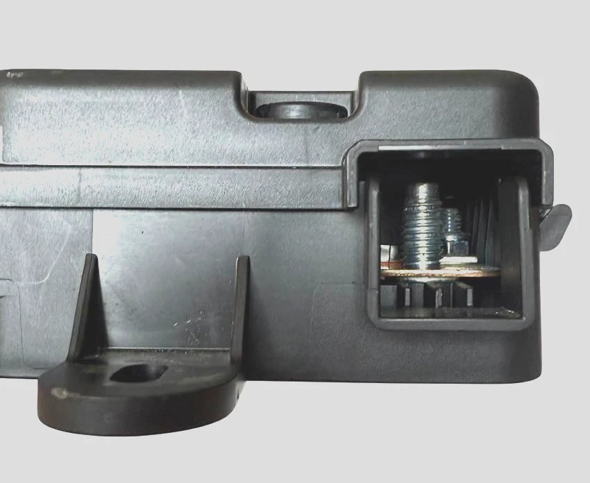 Volkswagen Golf 2006-2009 relé de fusibles unidad de sobrecarga módulo caja 8P0937548A OEM Foto 4 de 4