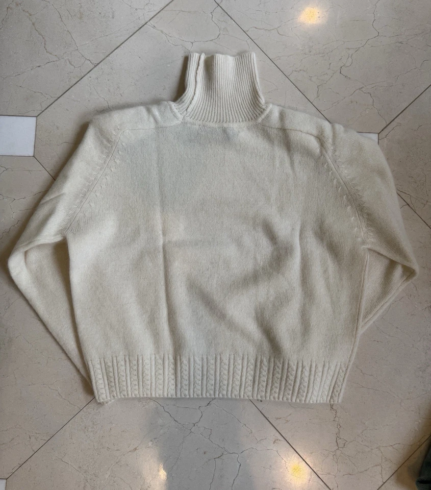 Vintage Chaus Lambs Wool Turtle Neck Sweater Women’s Cream - Image 2 of 4