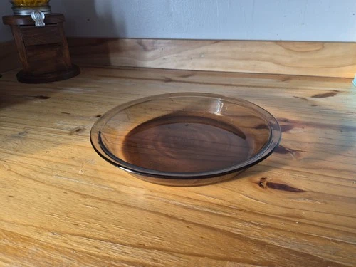 Vintage Pyrex #209 Pie Plate Amber Brown Glass Dish 9” MINT