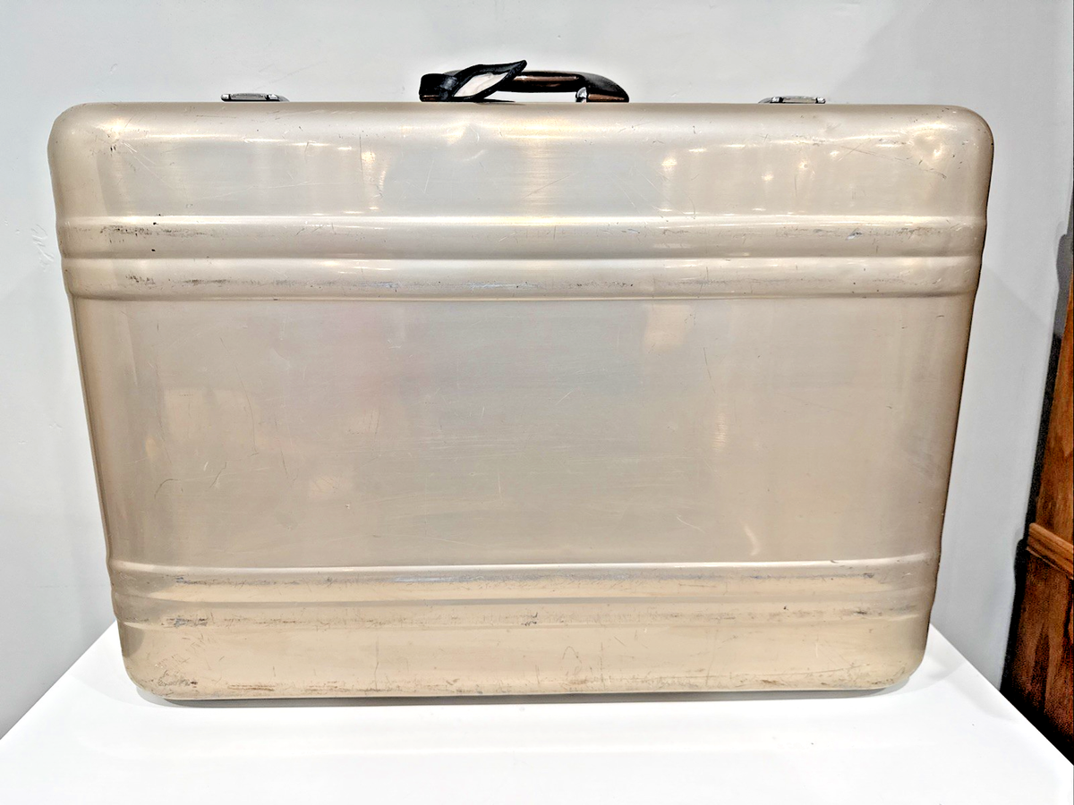 Vintage Zero Halliburton Aluminum 26