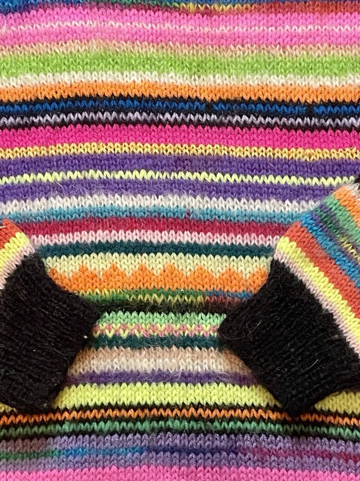 Suéter de hilo acrílico hecho a mano con patrón único de 1 de los años 80 vintage  Foto 2 de 4