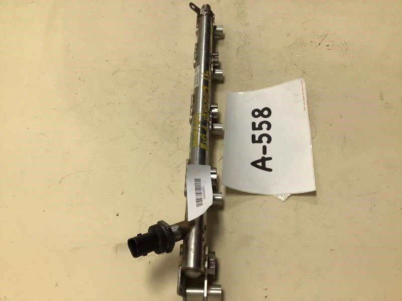 2016 FORD MUSTANG FUEL INJECTOR W/RAIL FITS 15-19 MKC OEM+ - Image 2 of 4