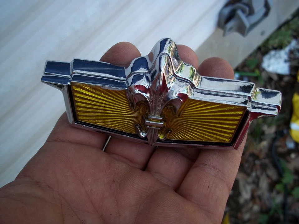   NUEVO 1980 1990 CHEVROLET CAPRICE EMBLEMA BLOQUEO MALETERO CHEVY 77 90 Foto 4 de 4