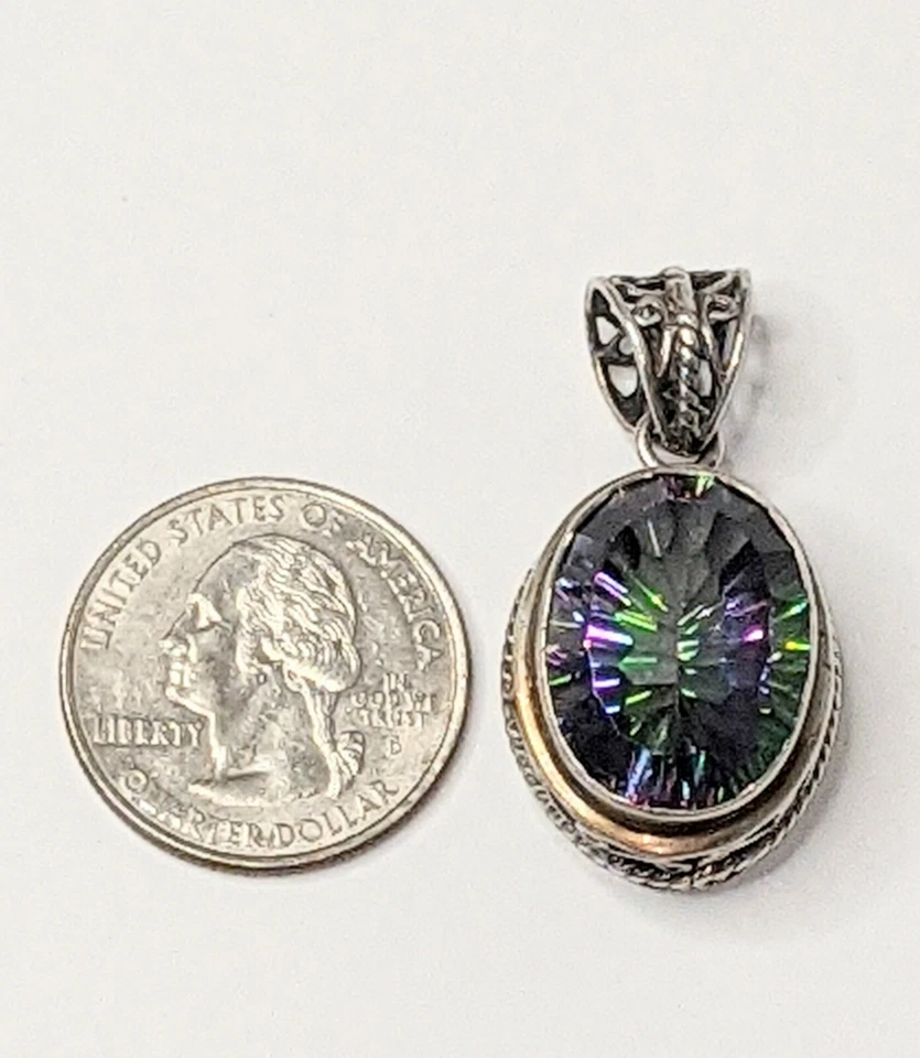 Juego de bisel de corte cuántico de 22,8 quilates con topacio místico colgante de filigrana de plata de ley de 1,5" Foto 4 de 4