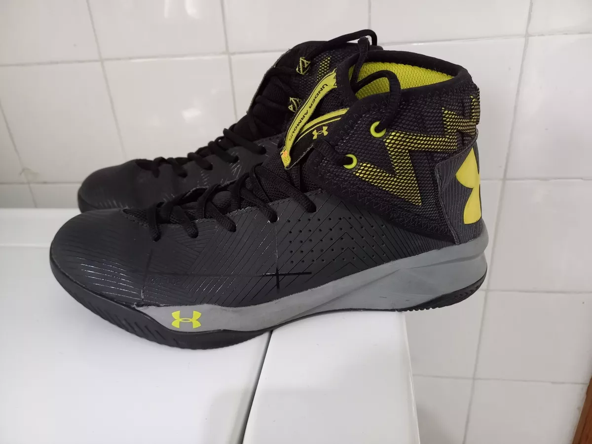 Under armour top rocket 3