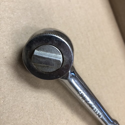 Trinquete de rueda motriz de 3/8"/liberación rápida 22202 y 22220 extensión de zócalo de 3" Vng Husky - Imagen 4 de 9
