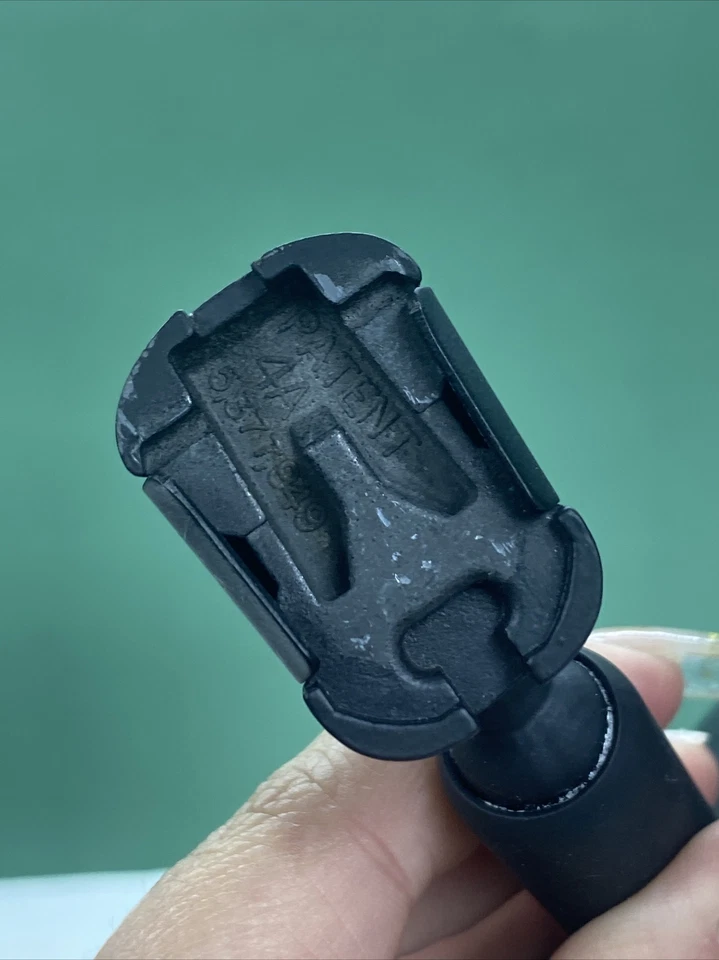 Черное зеркало заднего вида 2002 Mercury Cougar б/у от оригинального производителя IE8011083 - Изображение 4 из 4