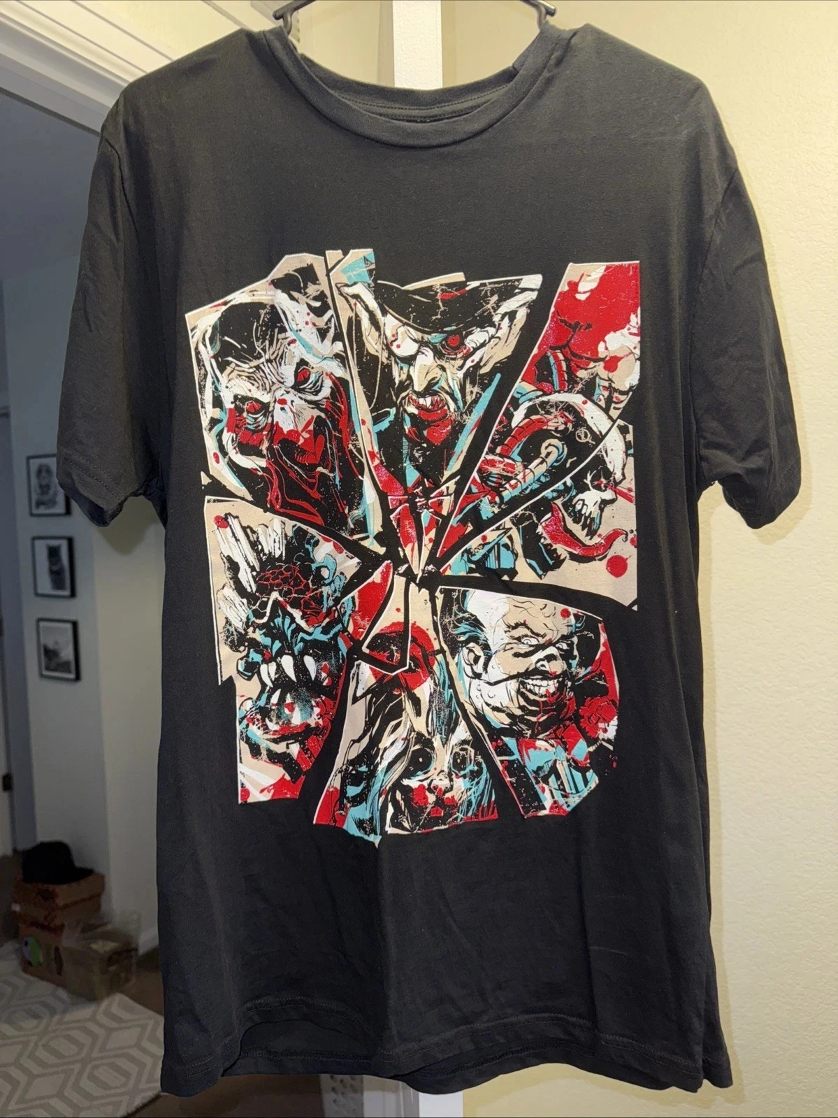 Halloween Horror Nights 2024 SHATTERED SCREAMS HHN Universal T-Shirt NEW