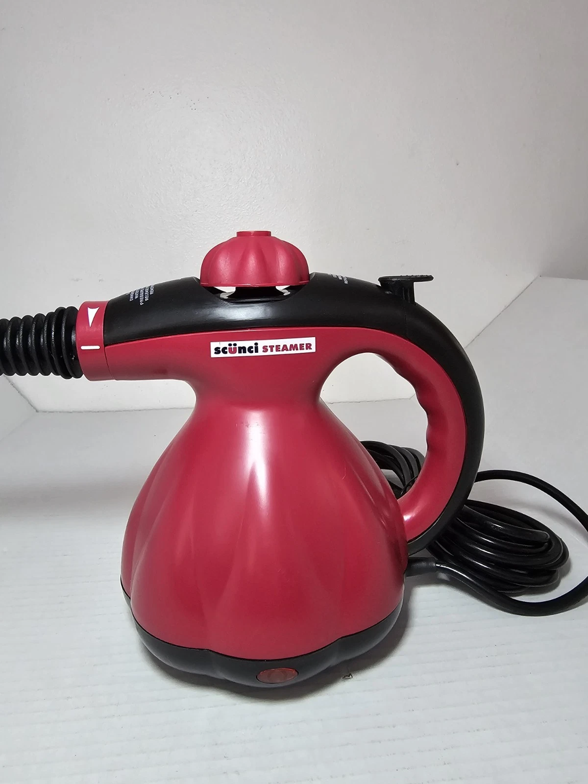 SCUNCI Steamer SS1000 Steam Cleaner New Unused Condition