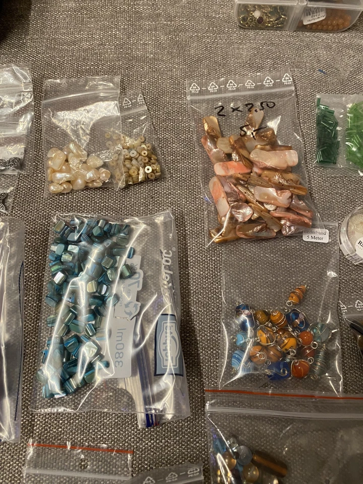 Schmuckzubehör Hobbyauflösung 35tlg. Perlen Rocailles Perlmutt uvm. - Bild 4 von 4