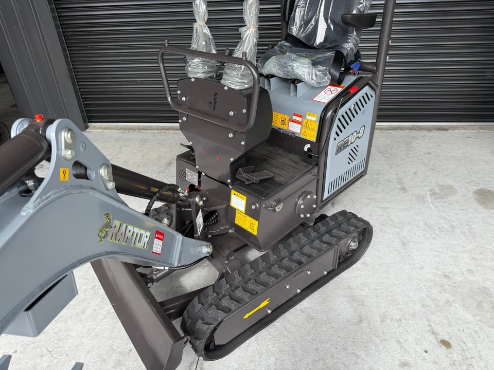 2025 Raptor RE10-8 1.0Ton Mini Excavator Koop Engine, S/Boom & Thumb! - image 2 of 4