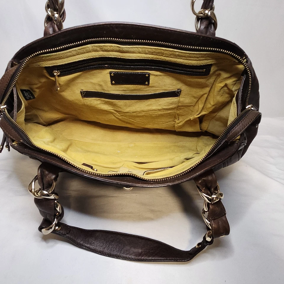 Bolso de Mano Tre Vero Cuero Genuino Marrón Basura con Herrajes Tono Dorado 18" W X 12" T Foto 4 de 4