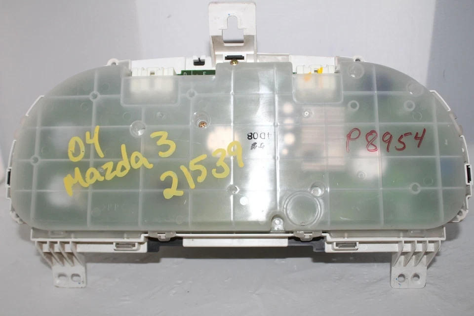 Cuadro de instrumentos velocímetro panel indicadores 04 05 06 Mazda 3 34.618 millas Foto 4 de 4