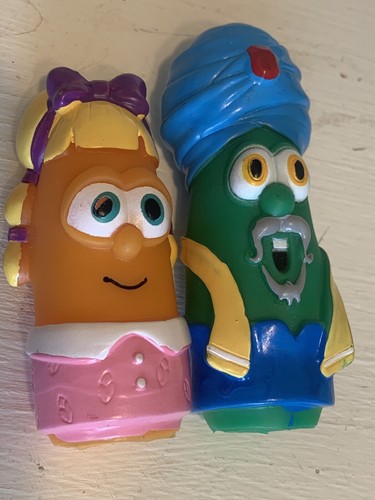 Veggie Tales Christmas Nativity Larry The Cucumber Wise Man Laura The Carrot - Picture 2 of 14