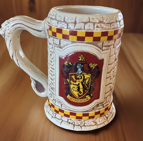 Universal Studios The Wizarding World of Harry Potter Gryffindor Stein/ Mug - Picture 1 of 7