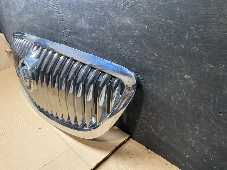 Parrilla superior delantera Buick Enclave 2008 a 2012 OEM T6553 DG Foto 2 de 4