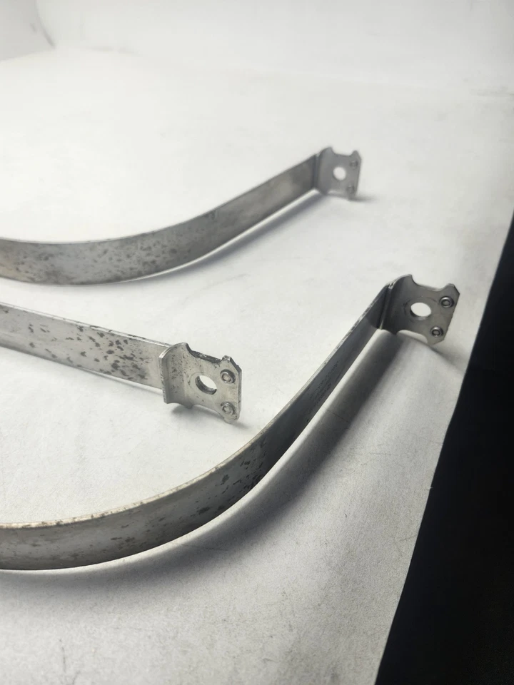 Correas para tanque de gasolina Volkswagen Passat 1998-2005 3B0201653, 3B0201653A, 3B0201654B  Foto 3 de 4