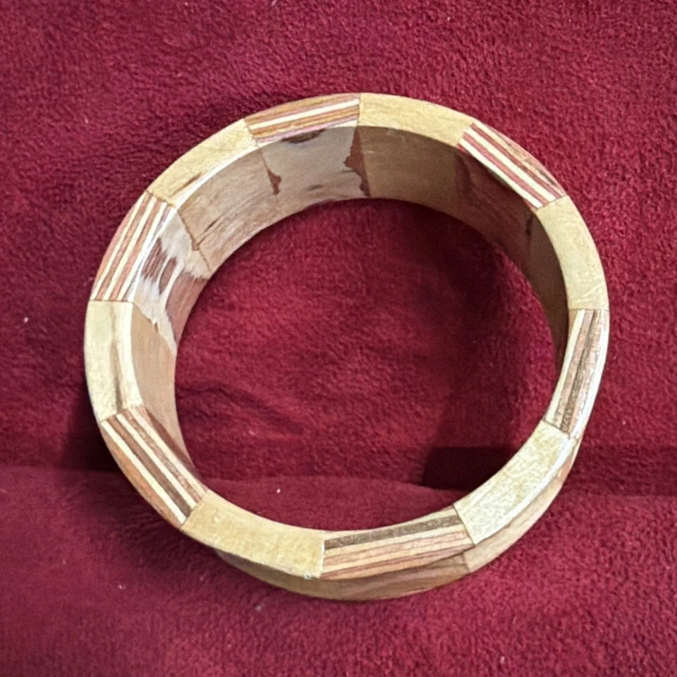 Brazalete Brazalete Artesanal Artesano Madera Segmentada Único Incrustación Geométrica Foto 2 de 4