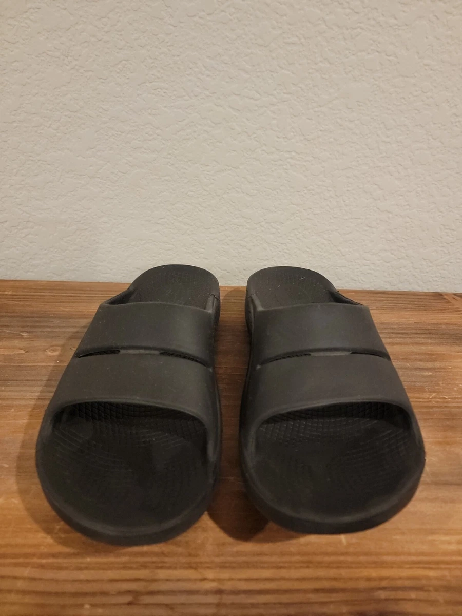 Oofos Black Lightweight Free Feet Slide Sandals Unisex Size M 7 W