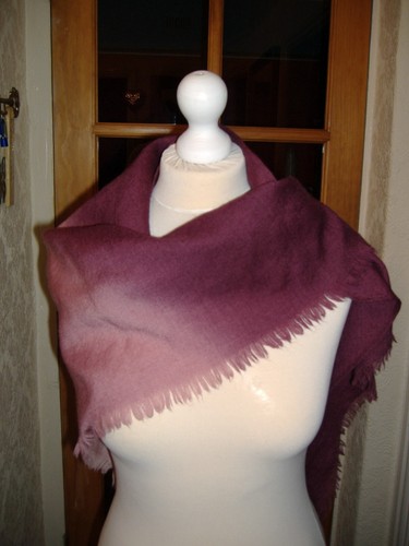 Vintage 1970's Wool Triangular Scarf/Shawl Purple Dip-Dyed - Picture 3 of 4