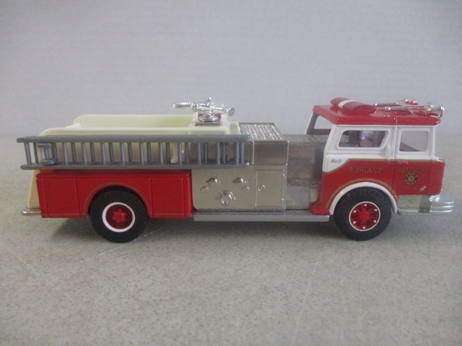 Picture 3 of 7
