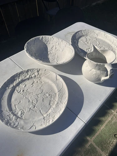 Set 4 Italian Ceramic Plates White w/ Embossed Strawberries Set Of 4