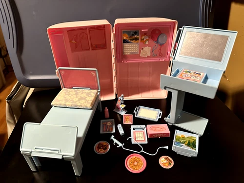 Vintage BARBIE 1987 Doctor Barbie Loving Care Play Case Set