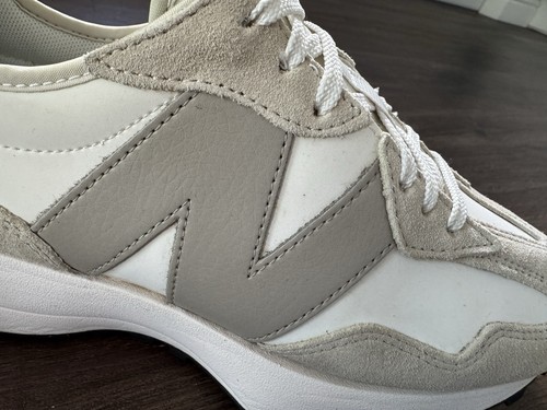 New Balance 327 Scarpe da Ginnastica Running Donna, Beige/Marrone - Taglia 7 - Foto 9 di 14