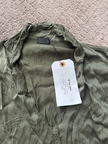 AM Damen Tracia Crinkle Top Armeegrün Größe Onesize $ 472,00 - Bild 3 von 5