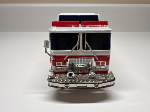 Corgi Classics Cyclone II Rescue E-One Fire Engine Truck Diecast - Picture 2 of 5