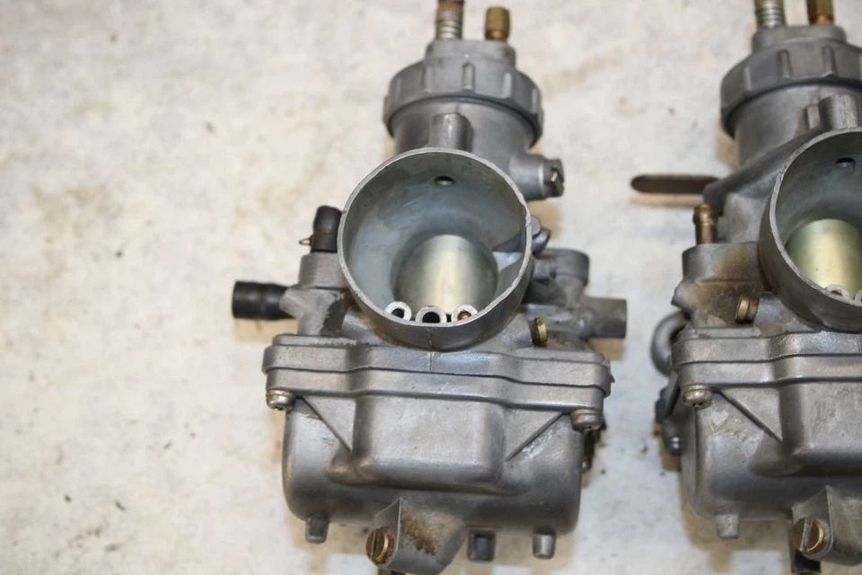 Carburadores de carbohidratos Suzuki GT250 1974 H1-1390.ZS Foto 3 de 4