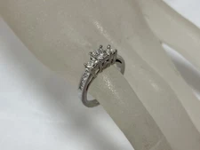 14K White Gold Diamond Engagement Ring Three Stone 1.0 TCW Size 5.25