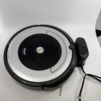 iRobot Roomba 690 Wi-Fi Connected Robot Vacuum Cleaner for