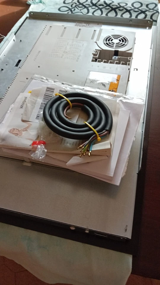 piano cottura 4 fuochi nero - Immagine 4 di 4