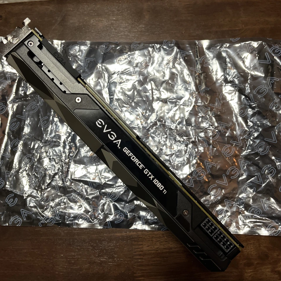 EVGA GeForce GTX 1080 Ti 11GB GDDR5X Graphics Card (11G-P4-5390-KR) - Image 4 of 4