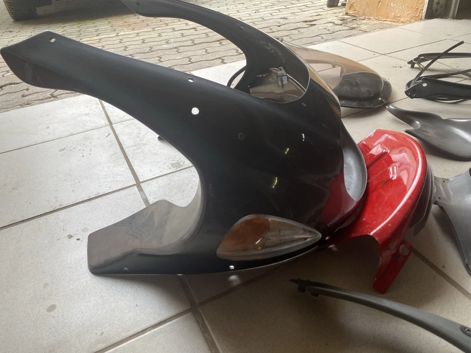 Ducati ST2 ST4 Verkleidung vorne Mitte Kanzel 50708 - Bild 2 von 4