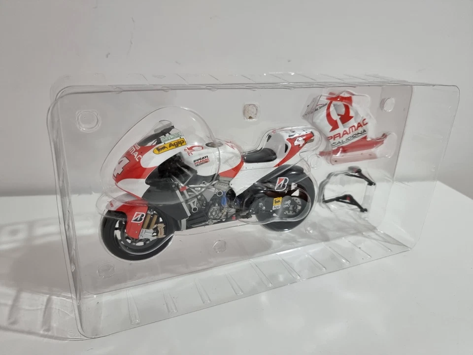 Minichamps 122070004 - Ducati Desmo16 GP7 A.Barros Pramac D'Antin MotoGP 2007 - Image 3 of 4