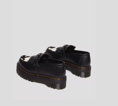 靴 Dr.Martens Adrian Snaffle cow print DR. MARTENS ADRIAN SNAFFLE HAIR-ON COW PRINT PLATFORM LOAFER